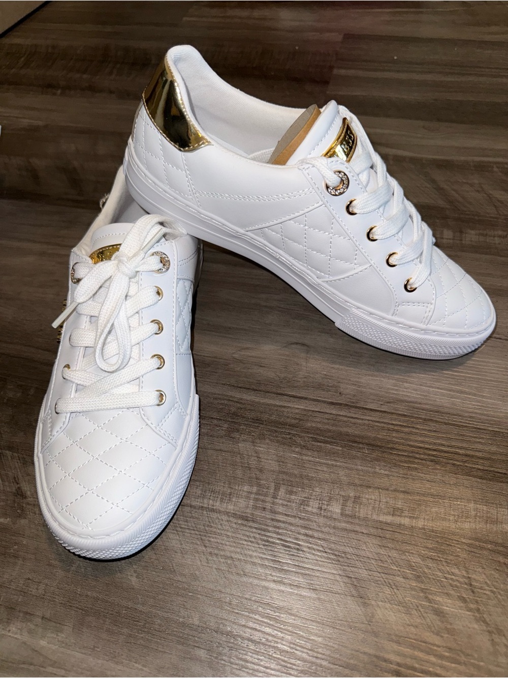 GUESS Low-Top Sneakers with Gold Accents - Women's